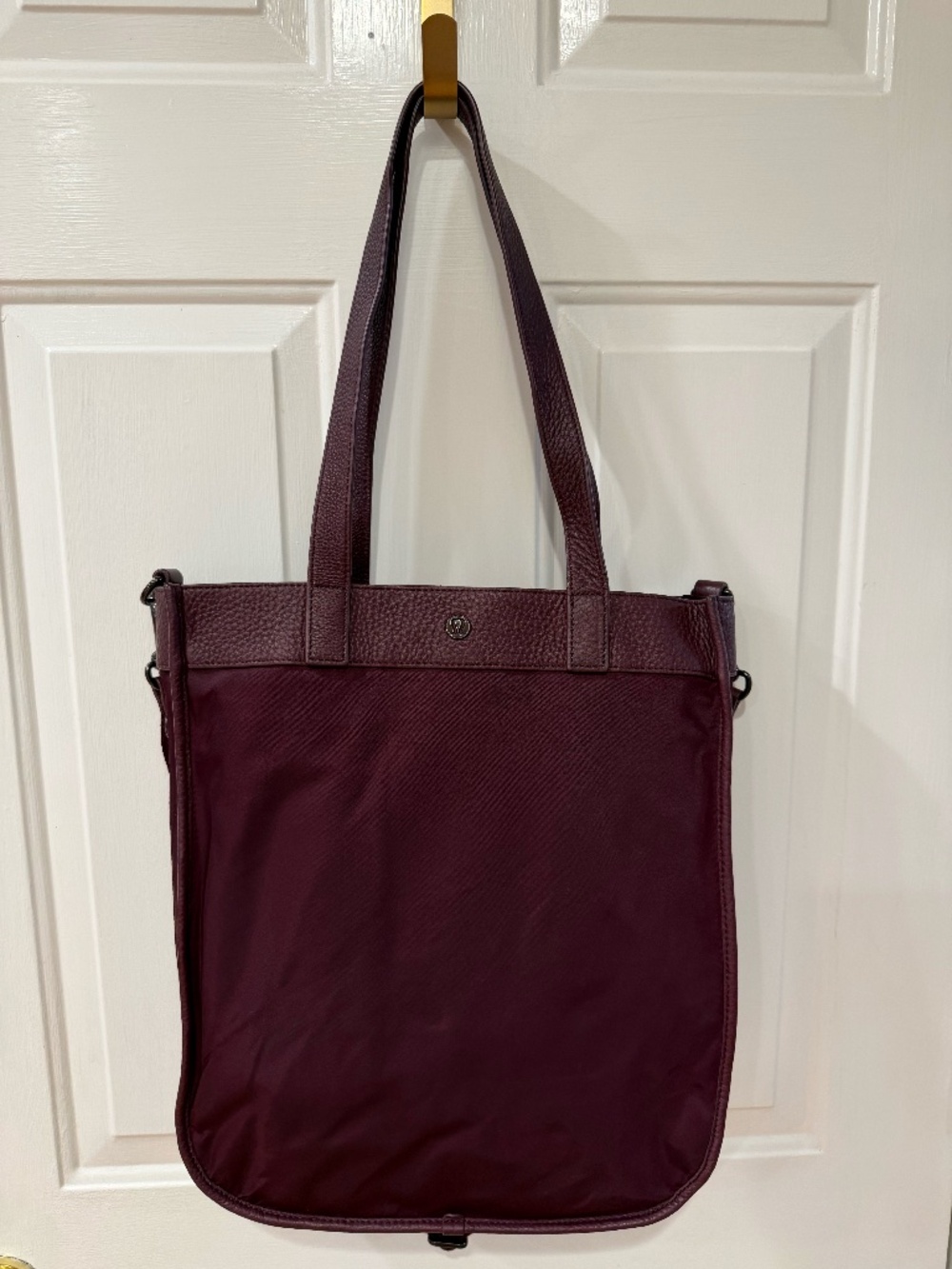 Lululemon - Now and Always Tote - Cassis - 15 L